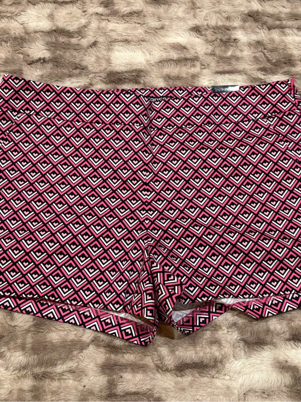 NWT Express Pink Black White Geometric Shorts Size 4